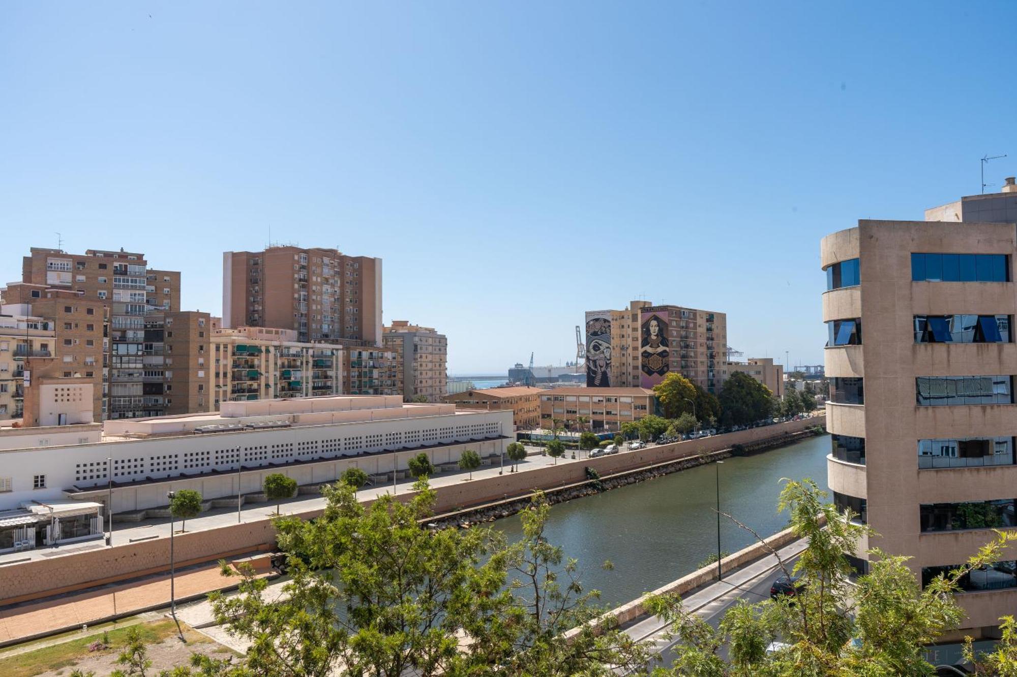 Bubu - Apartamentos En El Centro Malaga Exterior photo
